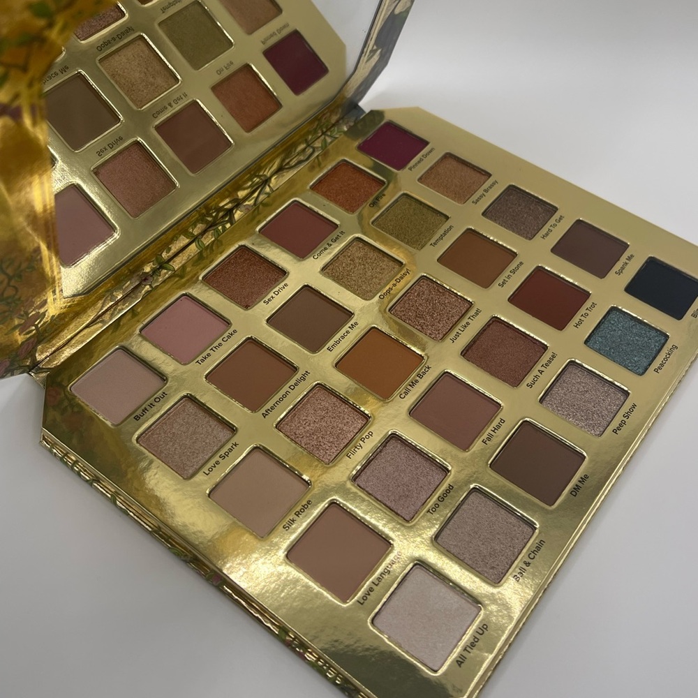 Too faced Natural Lust Eyeshadow Palette with Rich Neutrals and Bold Shades - Picture 7 of 10